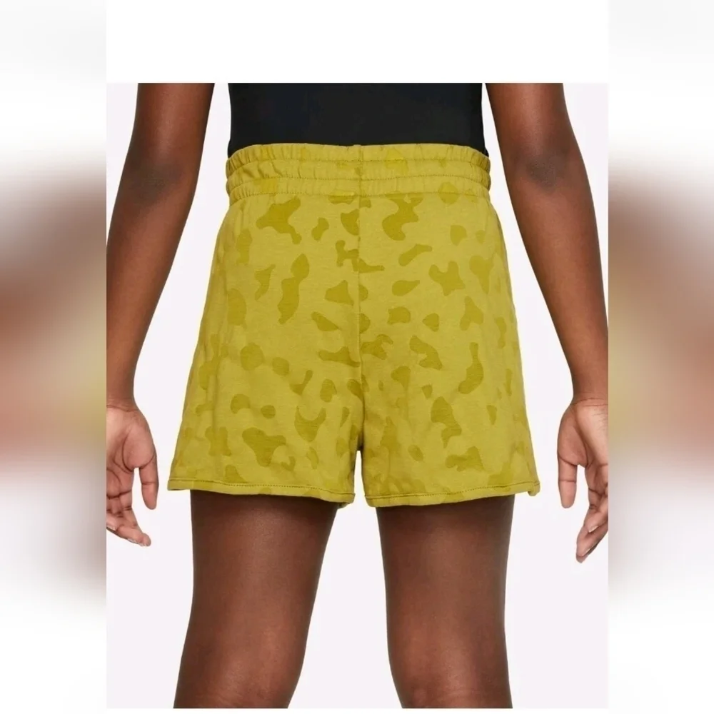 Nike Dri Fit Breezy Leopard Print High Waisted Training Shorts Girls Size Large